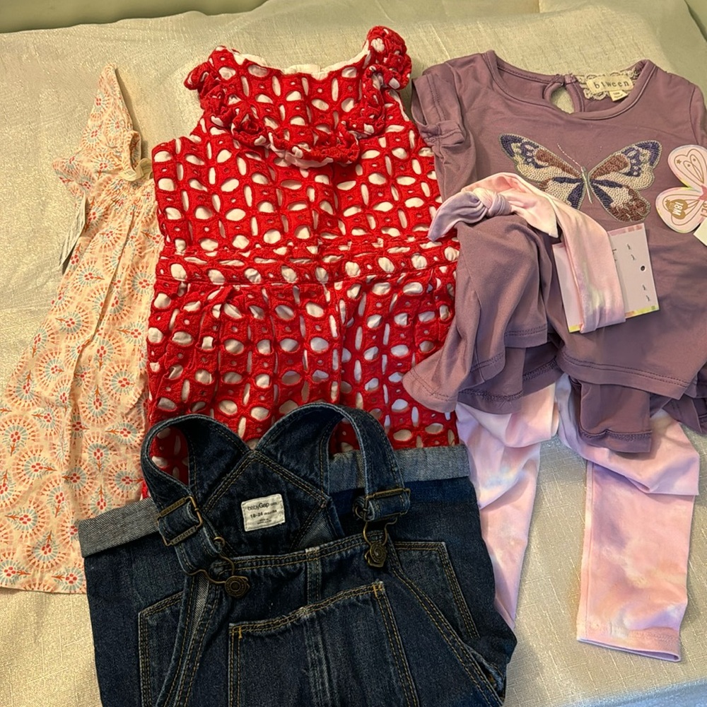 Size 18-24 month bundle Gap, Janie & Jack
